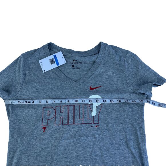 New The Nike Tee Philadelphia Phillies Women’s V-Neck T-Shirt Sz M NWT Gray - Picture 4 of 7